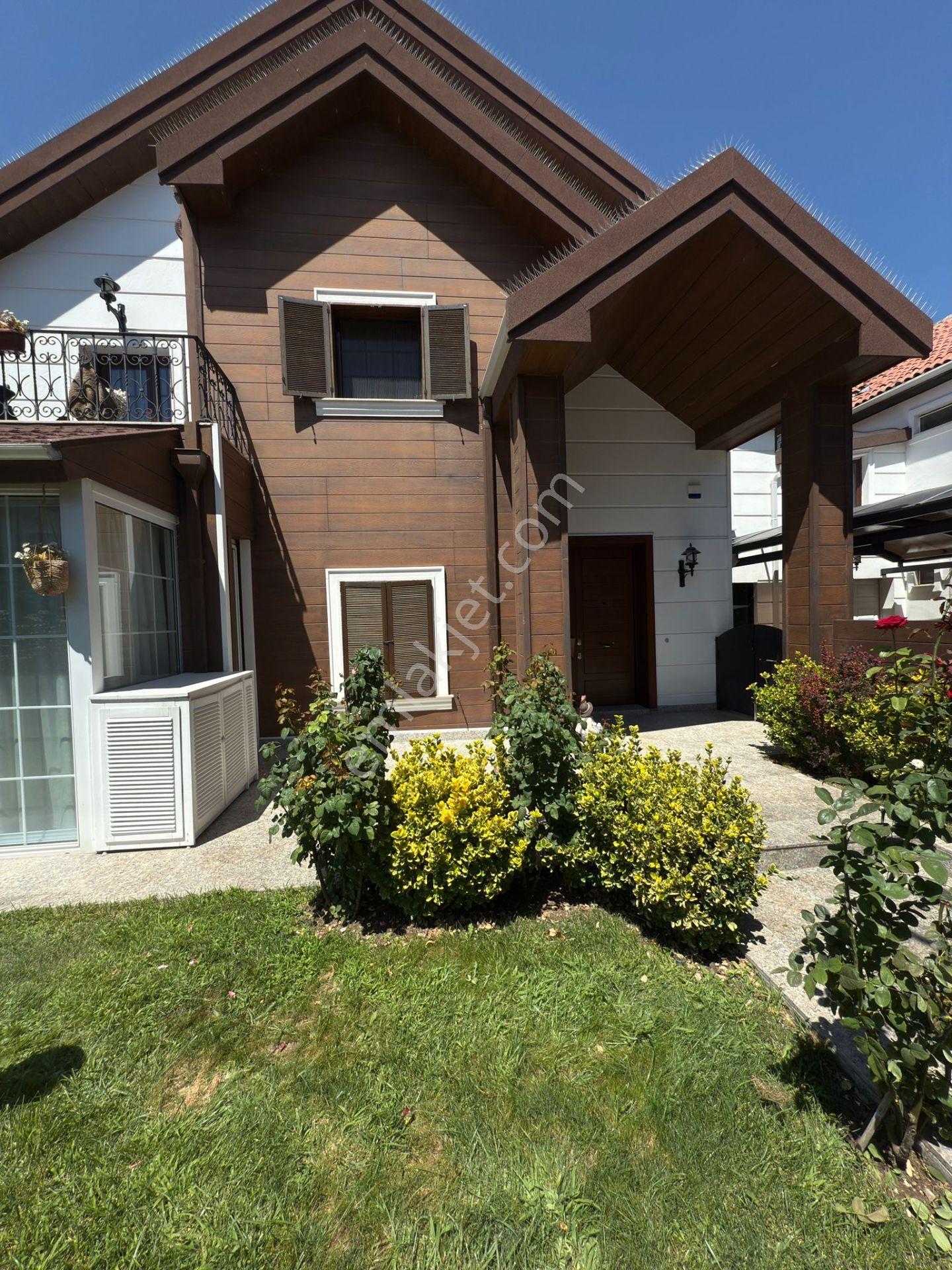 Angora Evleri'nde Havuzlu Satılık Villa - Görsel 4
