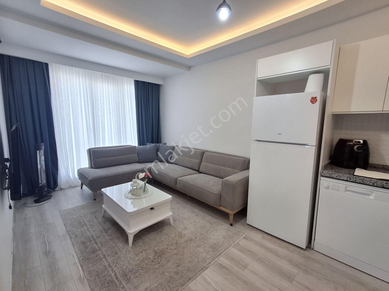 Deka Gayrimenkul'den Körfez'de Eşyalı Cam Balkonlu Kombili 1+1 - Görsel 4