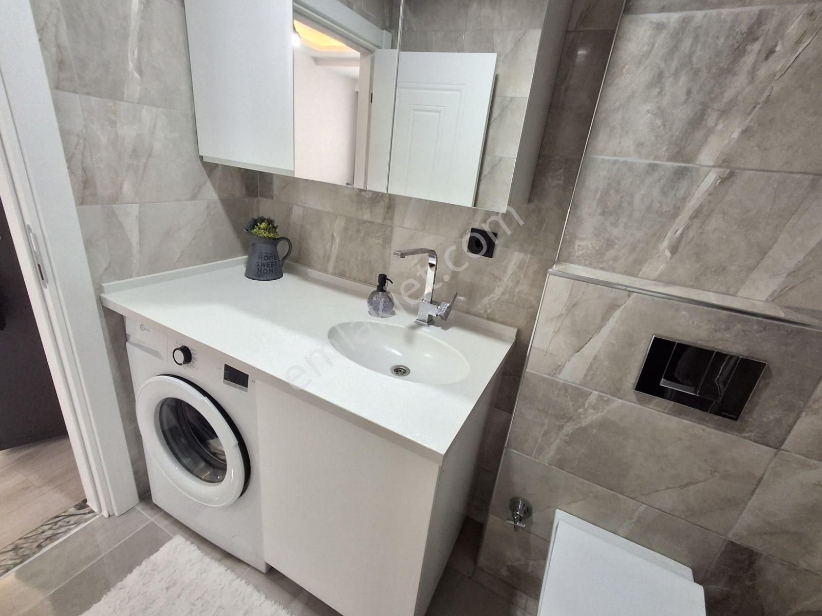 Deka Gayrimenkul'den Körfez'de Eşyalı Cam Balkonlu Kombili 1+1 - Görsel 11