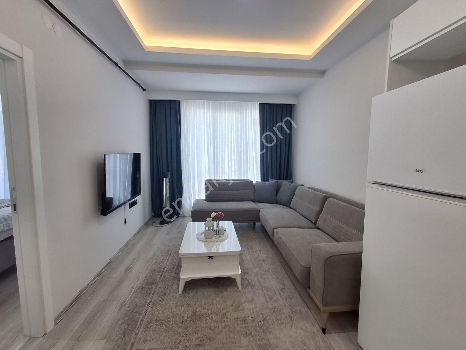 Deka Gayrimenkul'den Körfez'de Eşyalı Cam Balkonlu Kombili 1+1 - Görsel 13