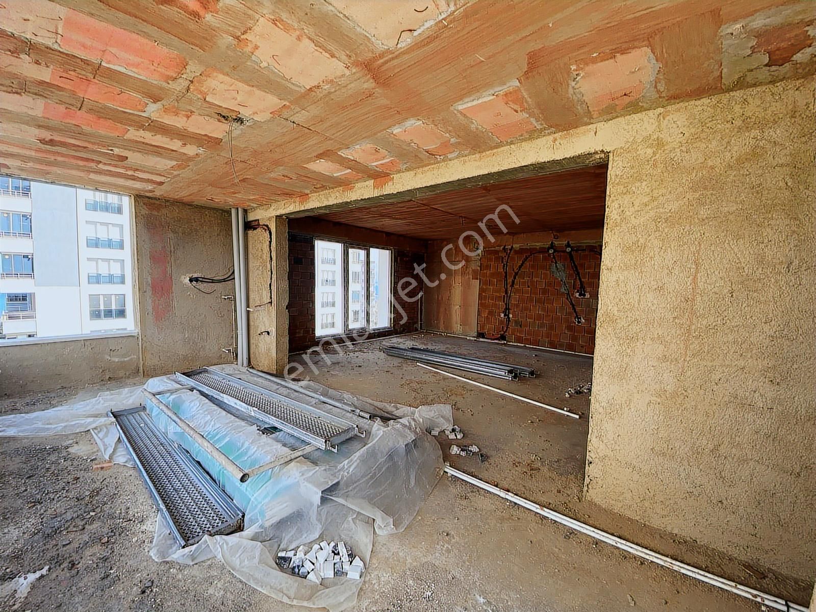 Deka Gayrimenkul'den Alanlı'da Fırsat Vadeli Sahibinden4+1 Daire - Görsel 2