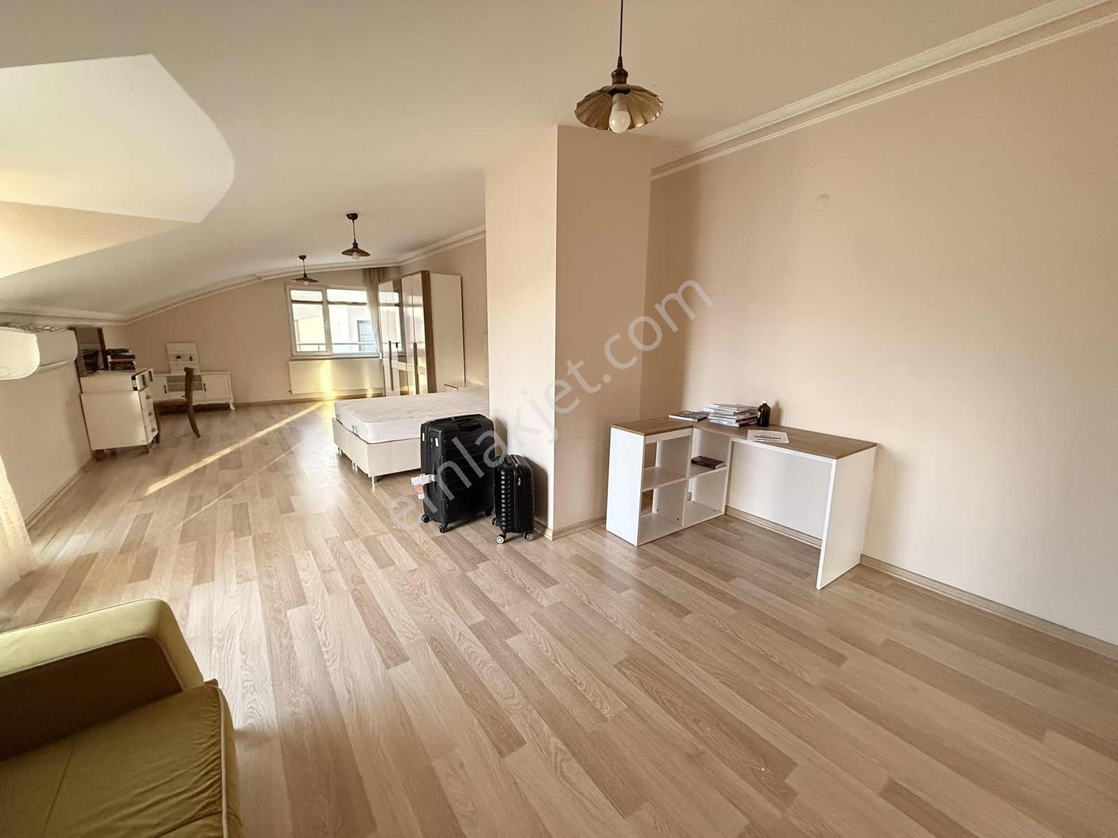 Deka Gayrimenkul'den Sahilde Teraslı 120 M2 Eşyalı 1+1 Daire - Görsel 13
