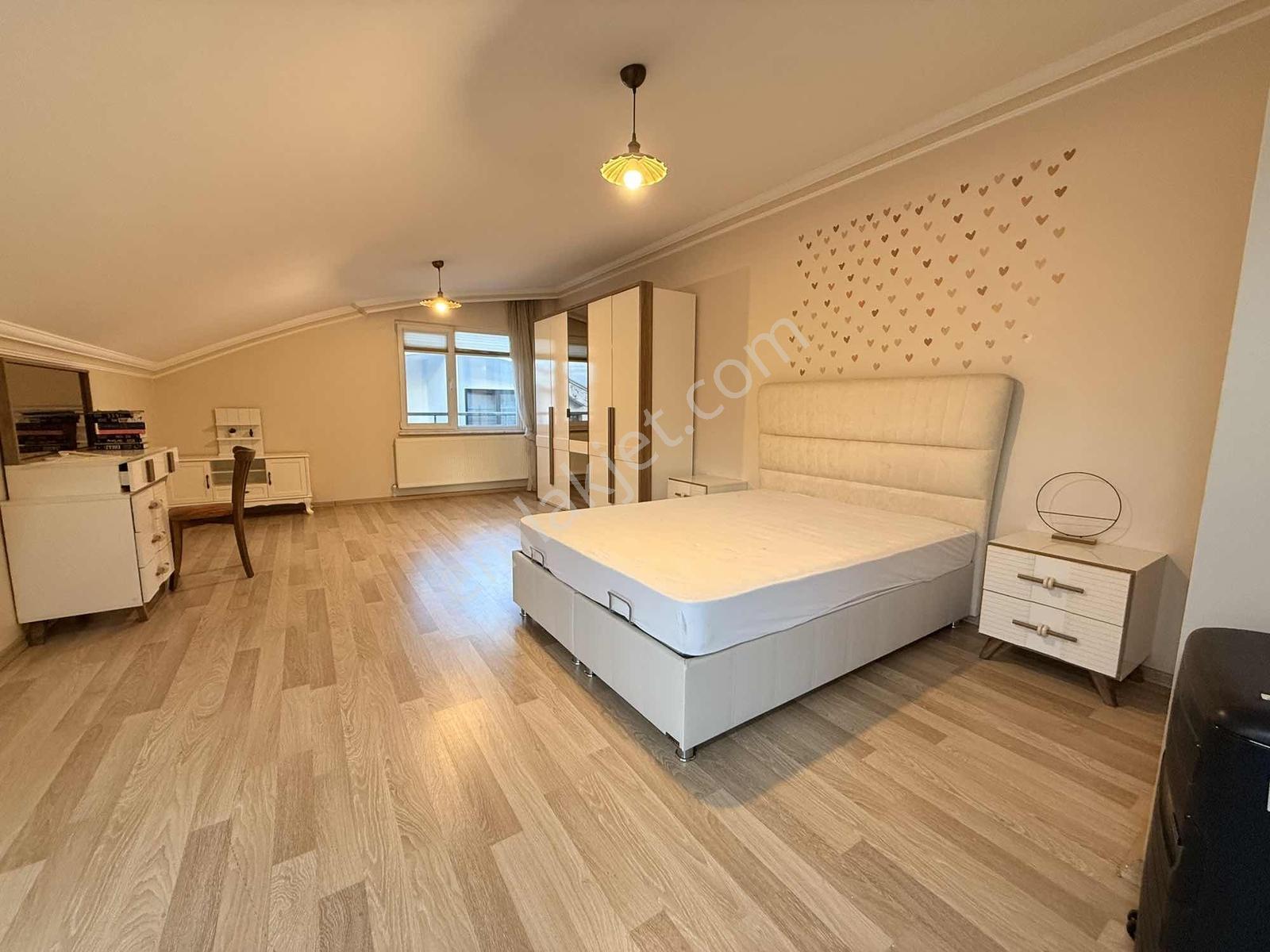 Deka Gayrimenkul'den Sahilde Teraslı 120 M2 Eşyalı 1+1 Daire - Görsel 10