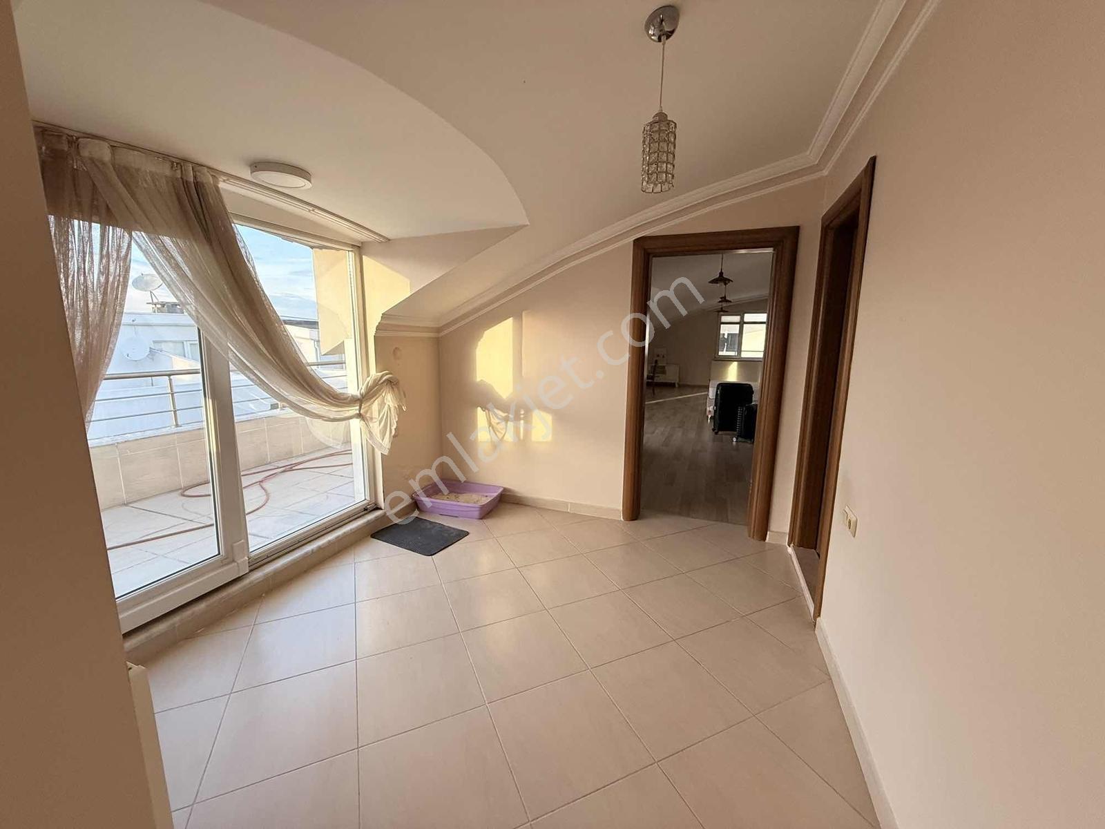 Deka Gayrimenkul'den Sahilde Teraslı 120 M2 Eşyalı 1+1 Daire - Görsel 14