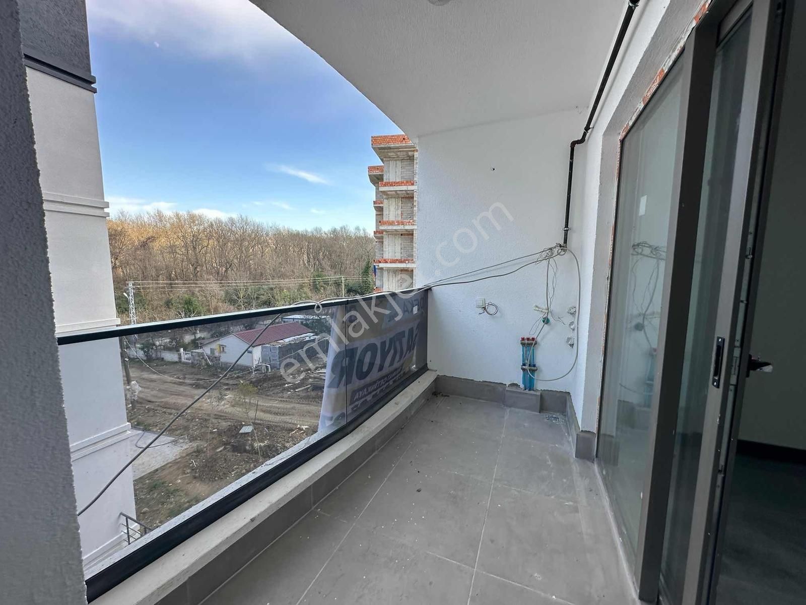 Deka Gayrimenkul'den Çakırlar'da Havuzlu Sıte Içı 1 + 1 Daıre