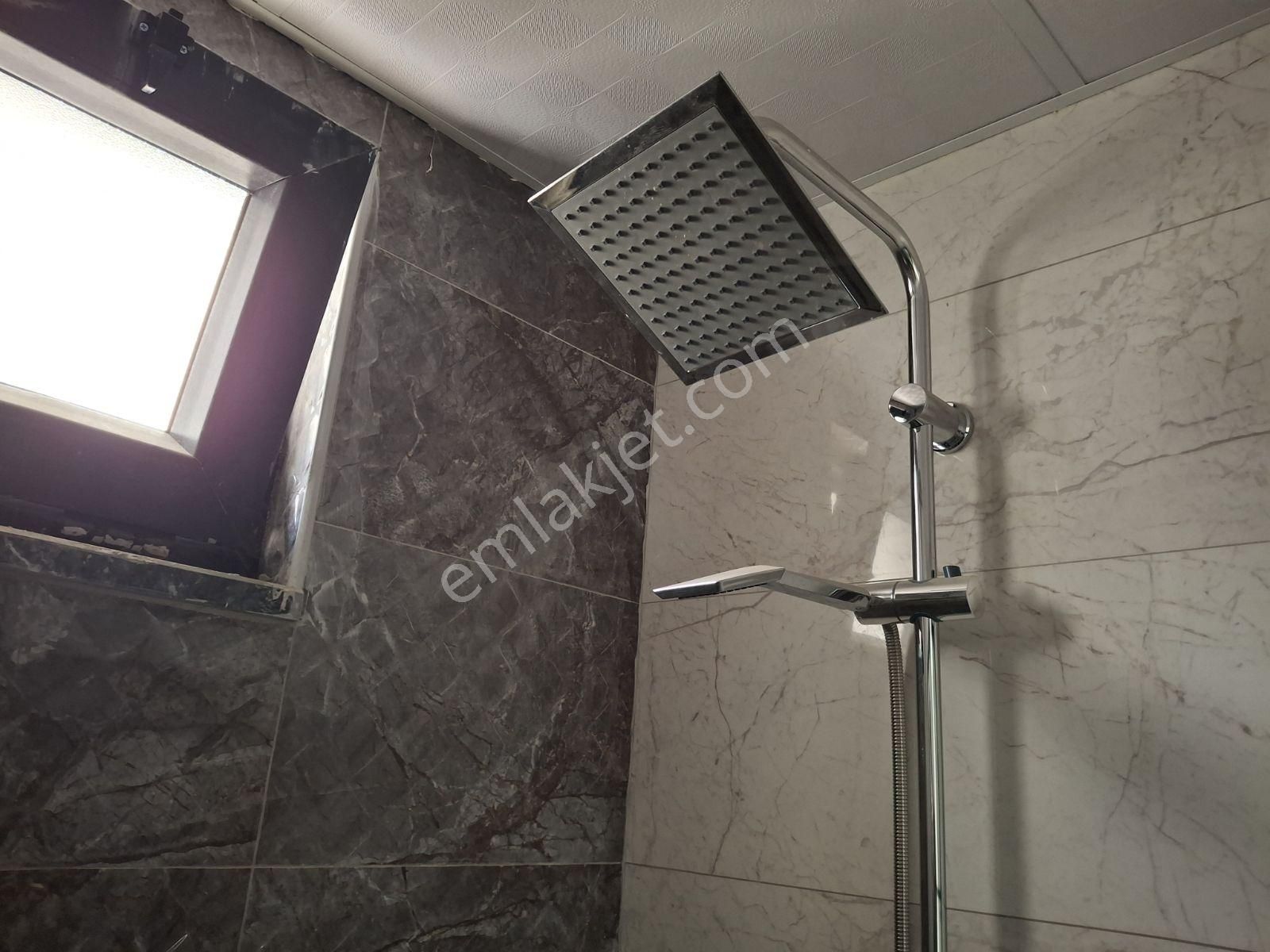 Deka Gayrimenkul'den Tramvayın Altında Cam Balkon Kombili 1+1 - Görsel 4