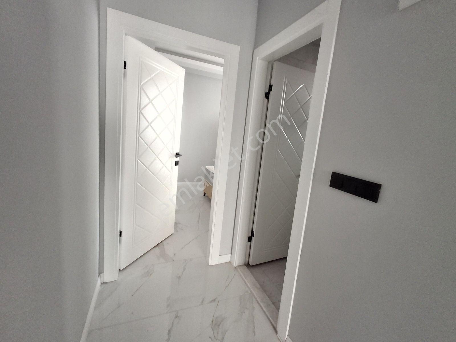 Deka Gayrimenkul'den Tramvayın Altında Cam Balkon Kombili 1+1 - Görsel 11