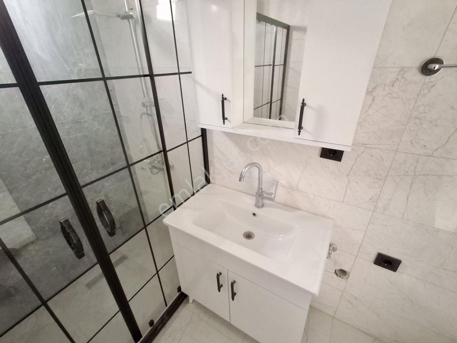 Deka Gayrimenkul'den Tramvayın Altında Cam Balkon Kombili 1+1 - Görsel 21