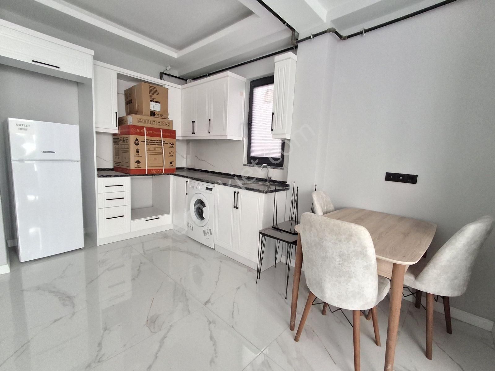 Deka Gayrimenkul'den Tramvayın Altında Cam Balkon Kombili 1+1 - Görsel 14