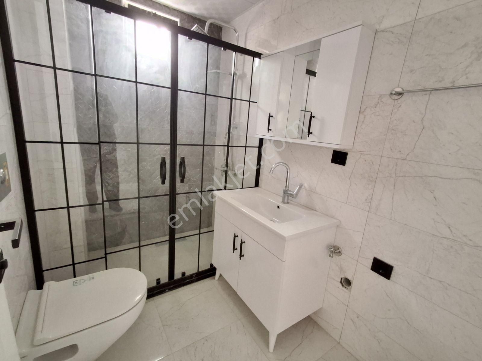 Deka Gayrimenkul'den Tramvayın Altında Cam Balkon Kombili 1+1 - Görsel 23