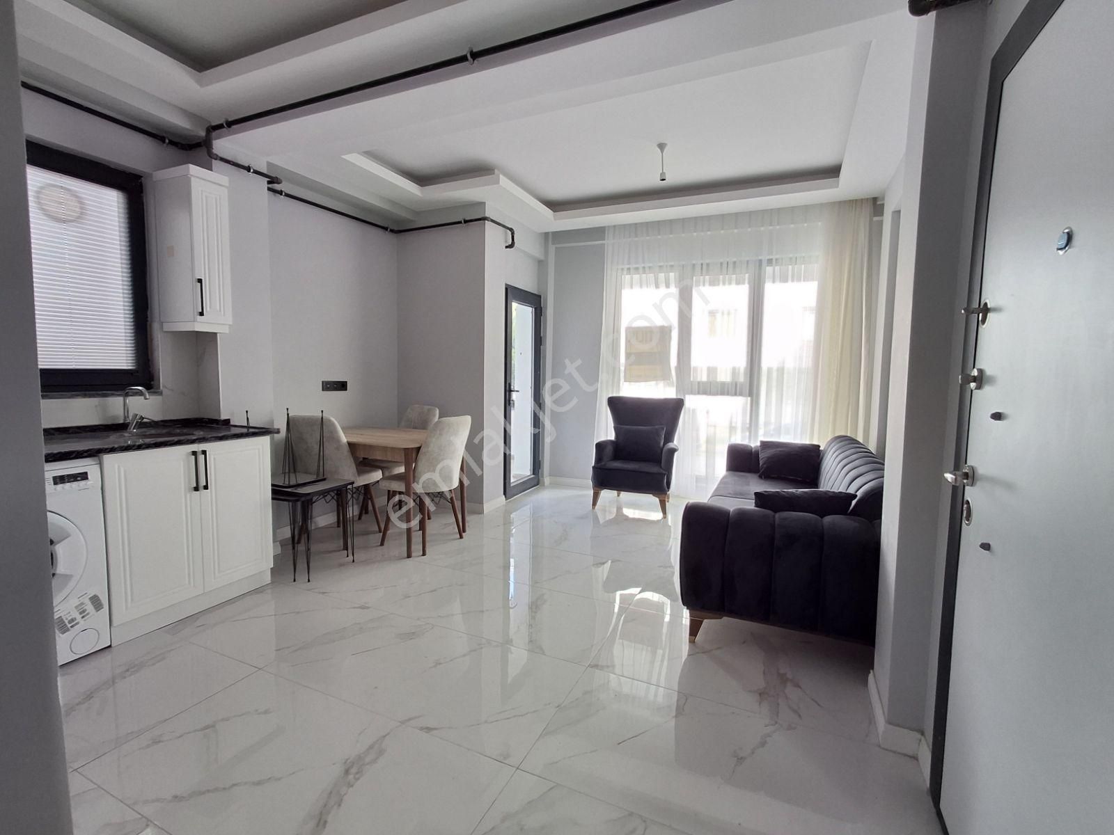 Deka Gayrimenkul'den Tramvayın Altında Cam Balkon Kombili 1+1 - Görsel 2