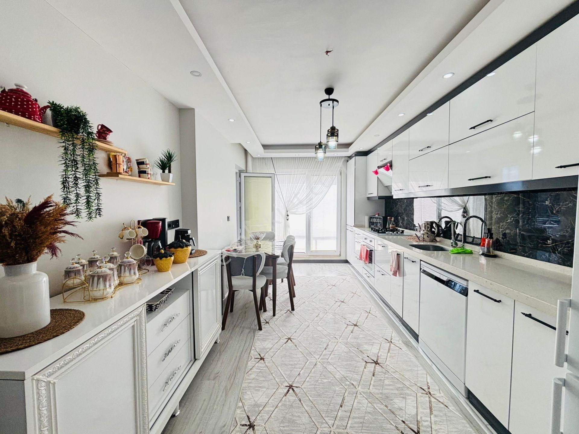 Güven'den Çerkezköy'de Tepe Okullar Bölgesinde Arakat 4+1daire - Görsel 4