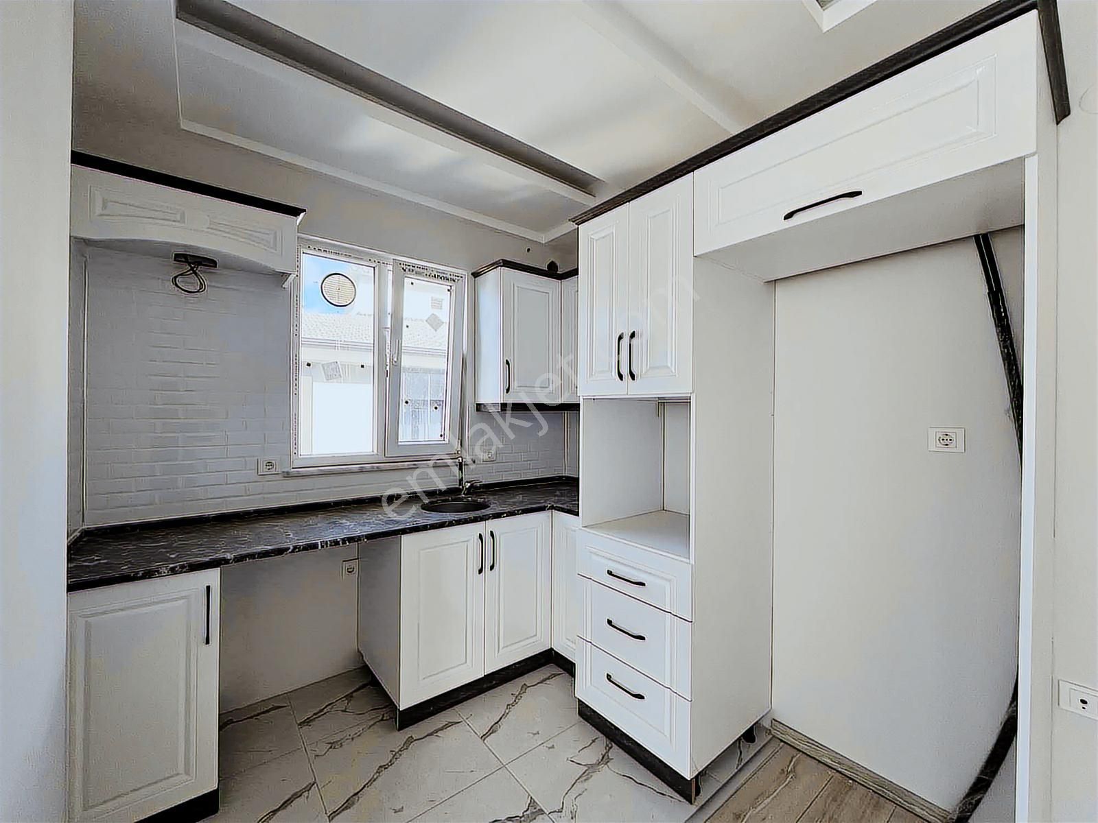 Deka Garimenkul'den Engiz Pazar Mahallesin'de Satılık 1+1 - Görsel 18