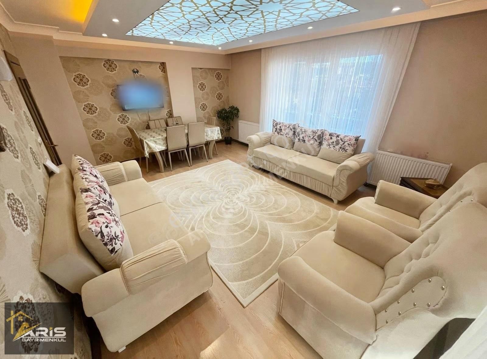 Aris'ten 542 Cadde Üzeri Lüks Dizayn İle Ön Plana Çıkan Geniş3+1