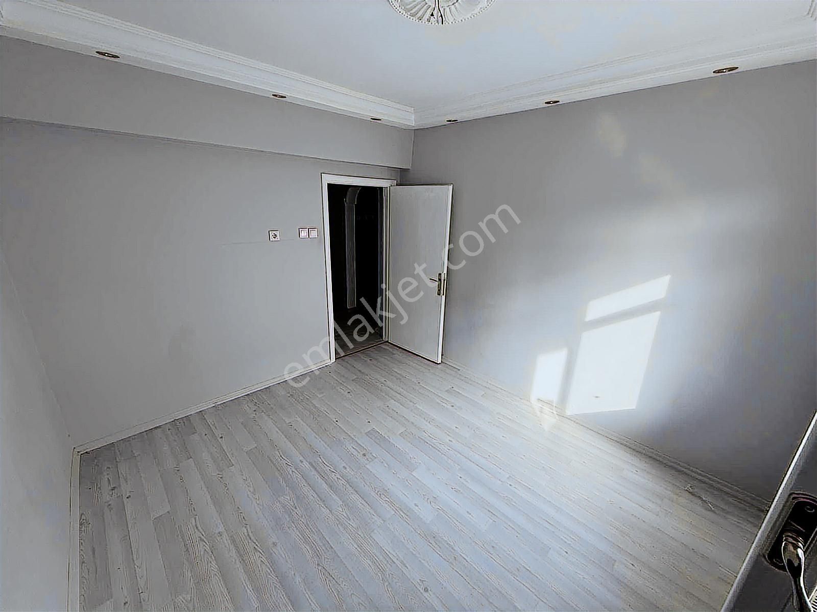 Bakımlı Ara Katta Satılık Boş 3+1 Daire - Görsel 24