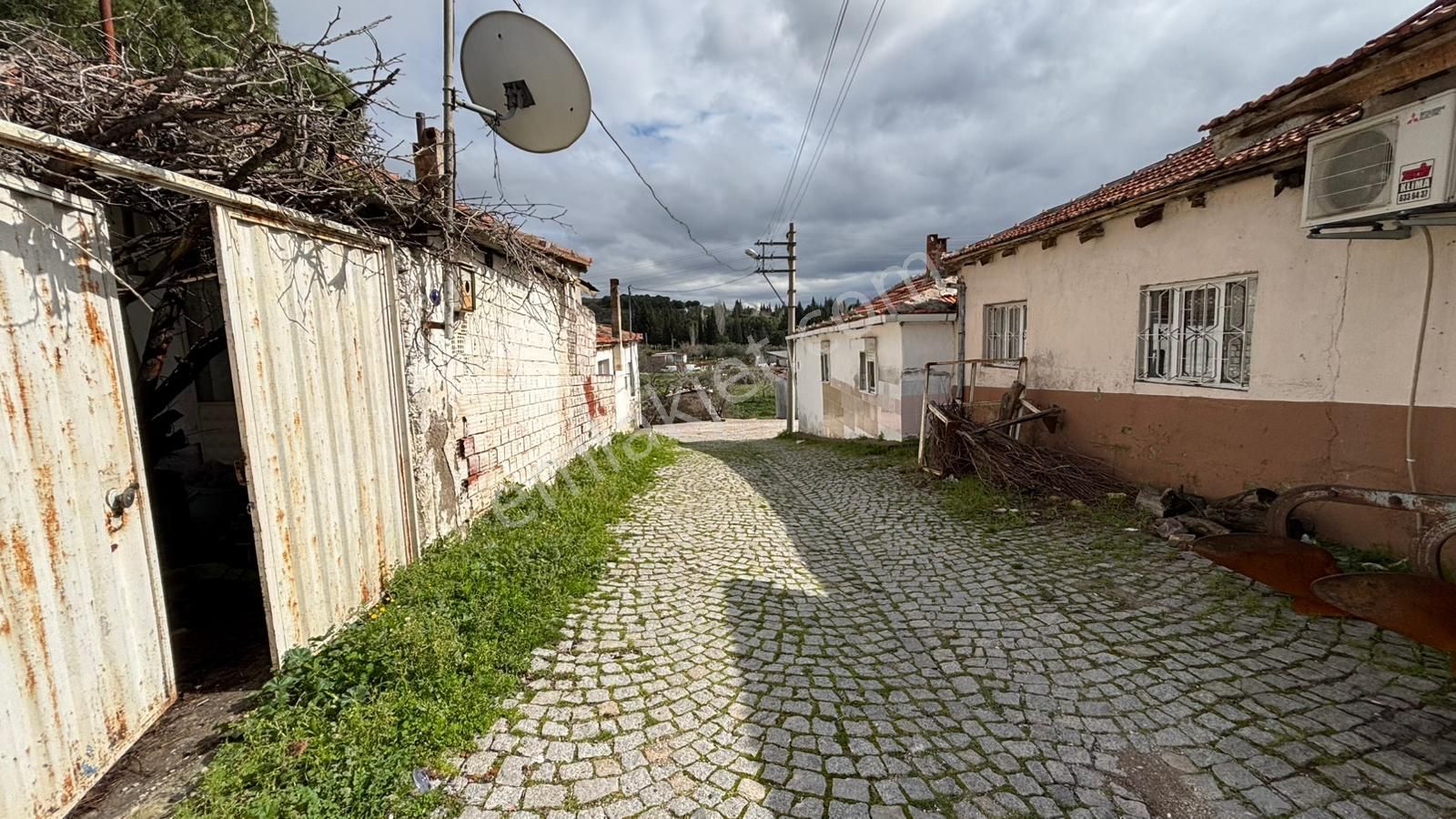 C.b. Route | Bergama Kurtuluş Mah. Satılık Bahçeli Müstakil - Görsel 26