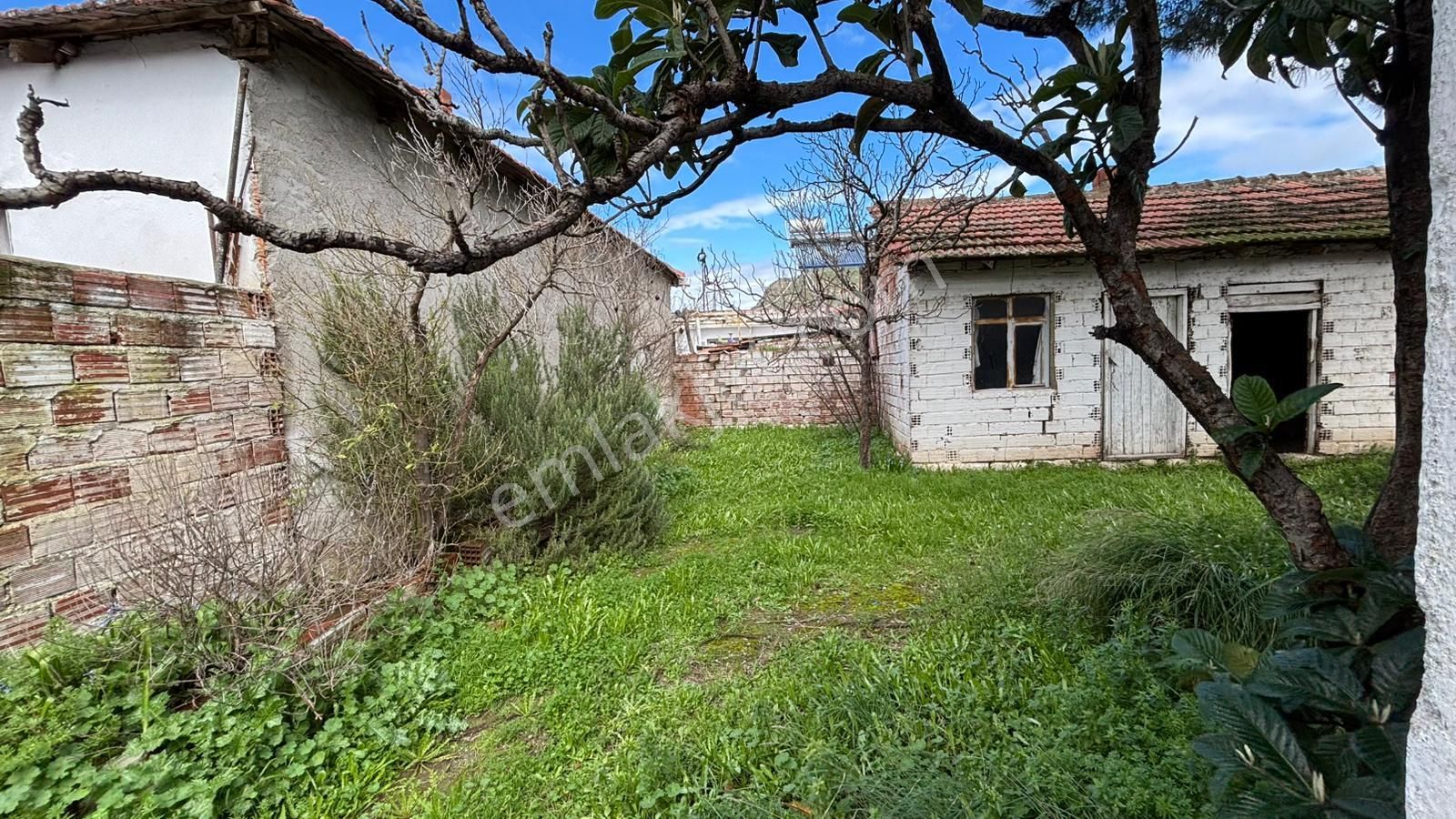 C.b. Route | Bergama Kurtuluş Mah. Satılık Bahçeli Müstakil - Görsel 2