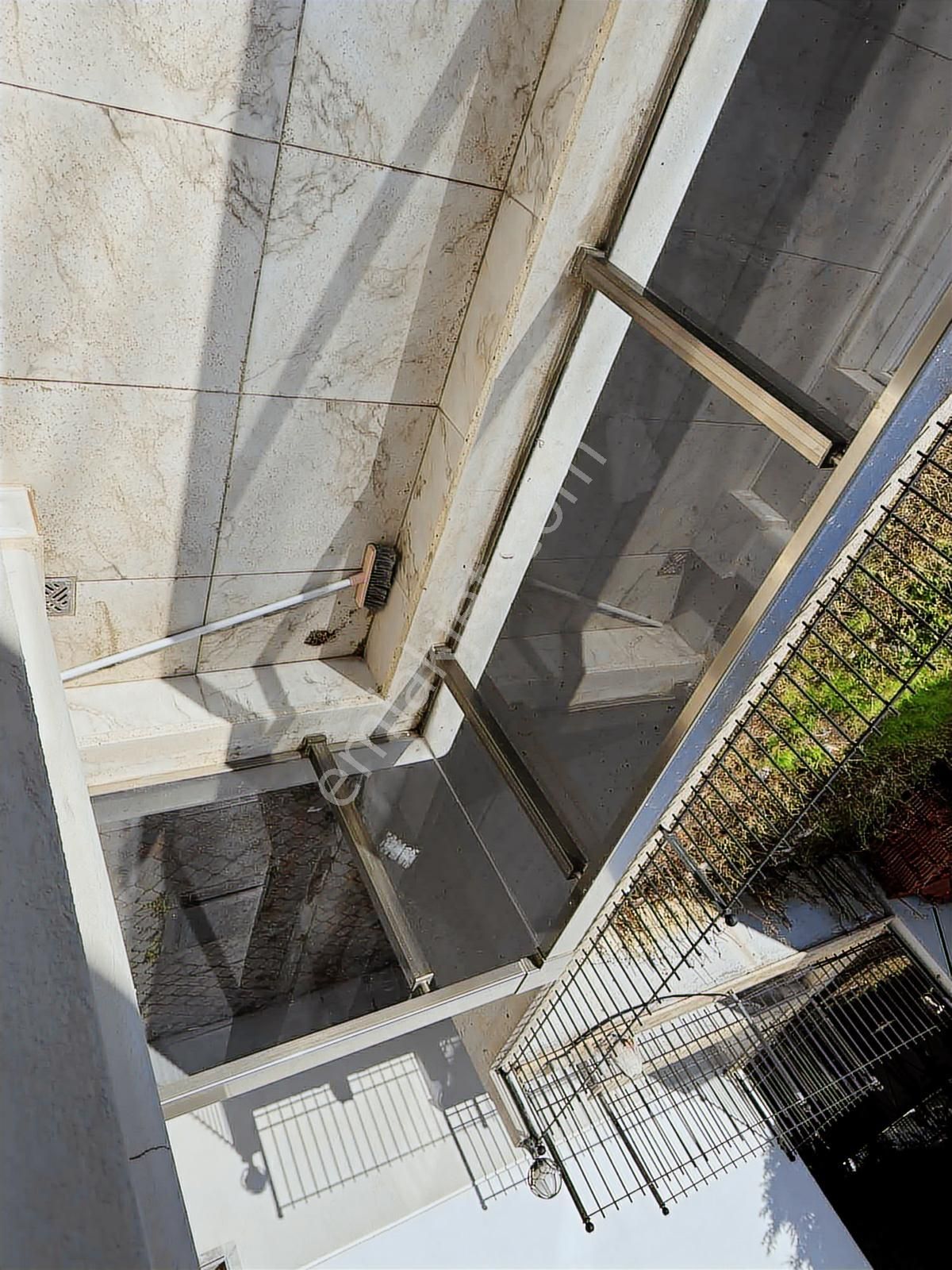 Deka Gayrimenkul'den Körfez'de Eşyalı Satılk 1+1 Fll Kredi Daire - Görsel 15