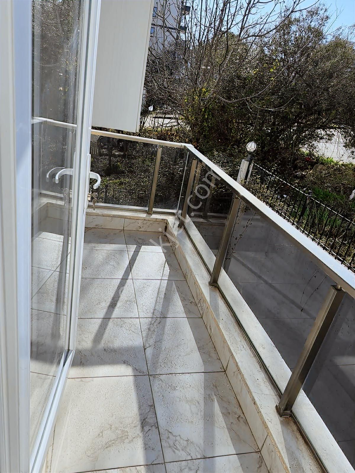 Deka Gayrimenkul'den Körfez'de Eşyalı Satılk 1+1 Fll Kredi Daire - Görsel 6