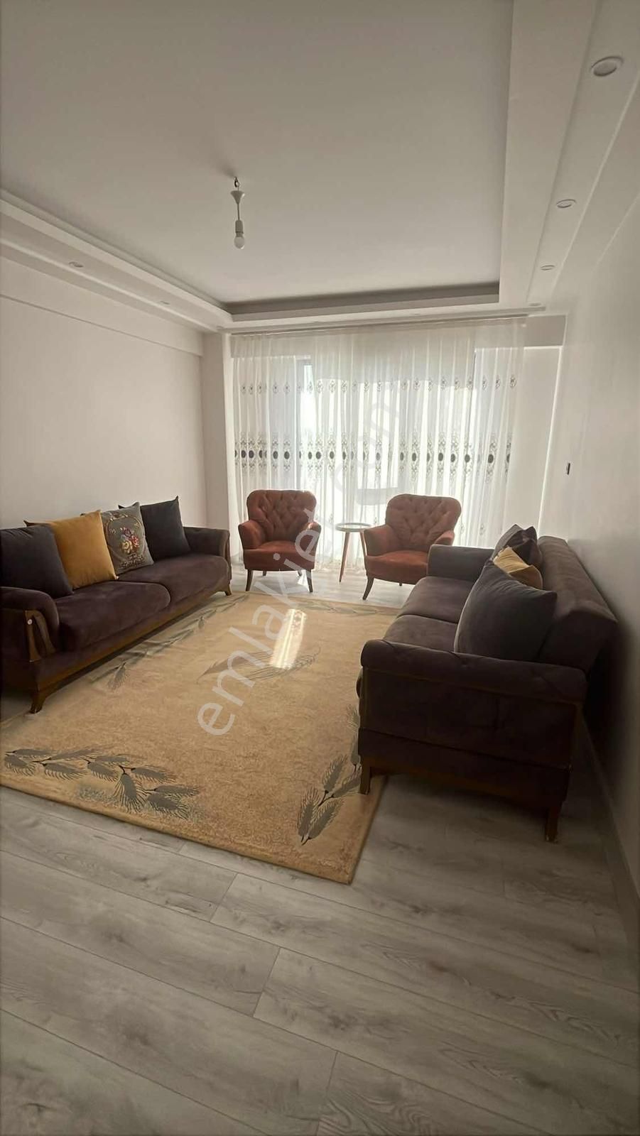 Deka Gayrimenkul'den İstasyon Mh Harika Konumda Eşyalı 2+1 Daire