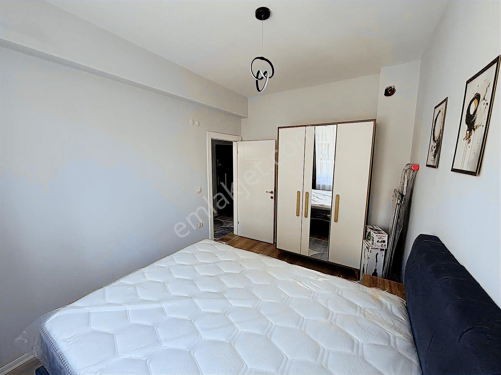 Deka Gayrimenkul'den Tramvaya Yakın Sıfır Eşyalı 1+1 Kiralık - Görsel 8