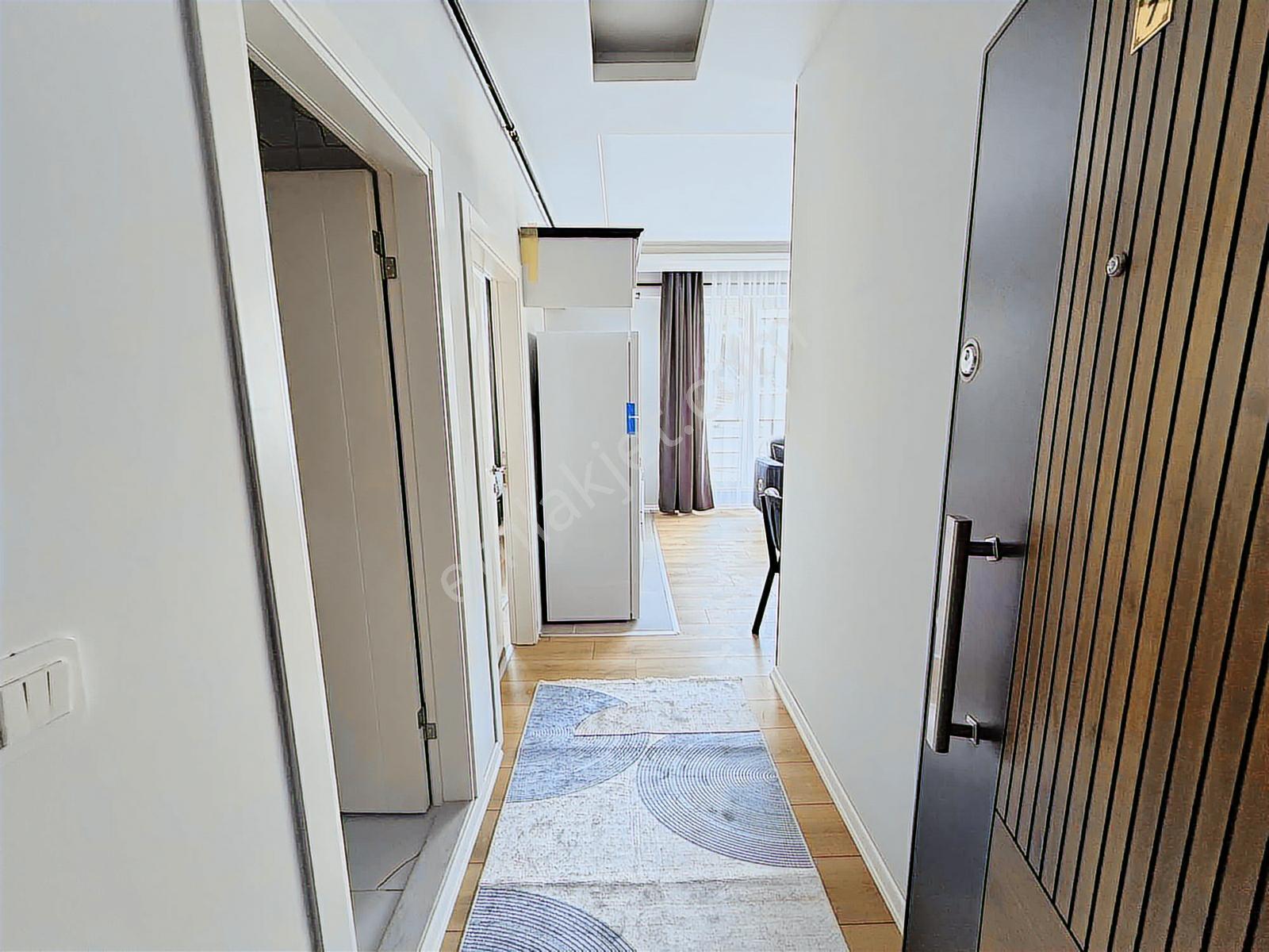 Deka Gayrimenkul'den Tramvaya Yakın Sıfır Eşyalı 1+1 Kiralık - Görsel 2