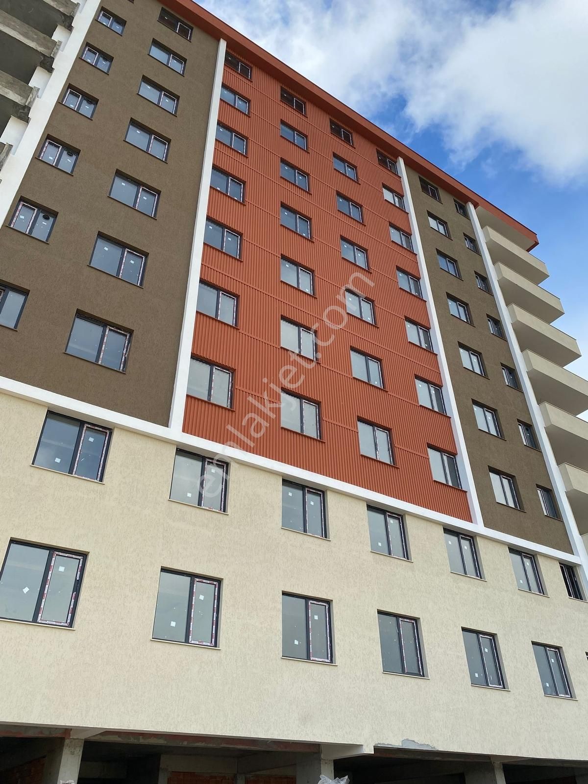 Deka Gayrimenkul Gökdelenler Bölgesinde Site İçi Fırsat 4+1 - Görsel 3