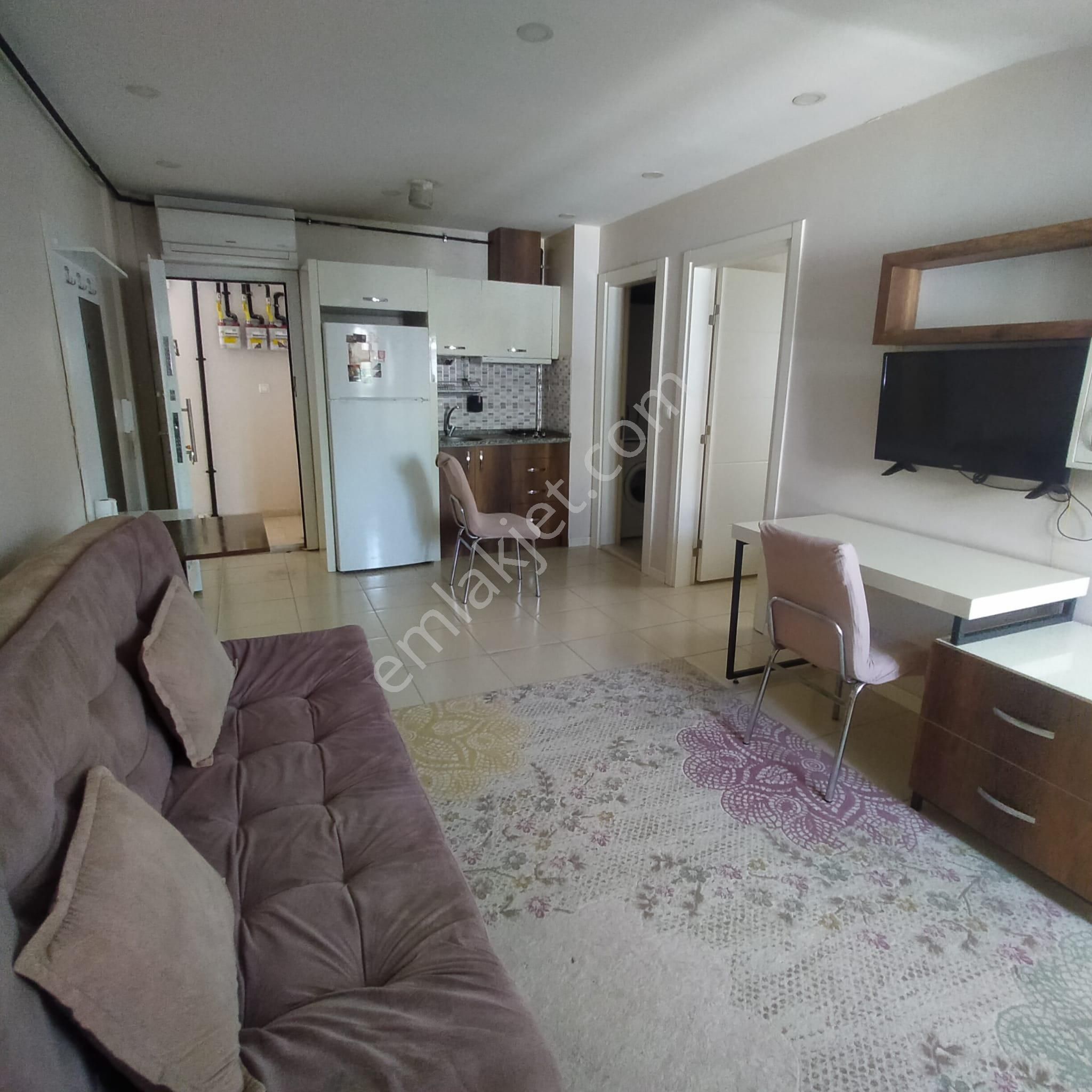 Ender Uysal Gayrimenkulden Asmalıevlerde Klimalı Asansörlü 1+1 Çatıkatı Apart...