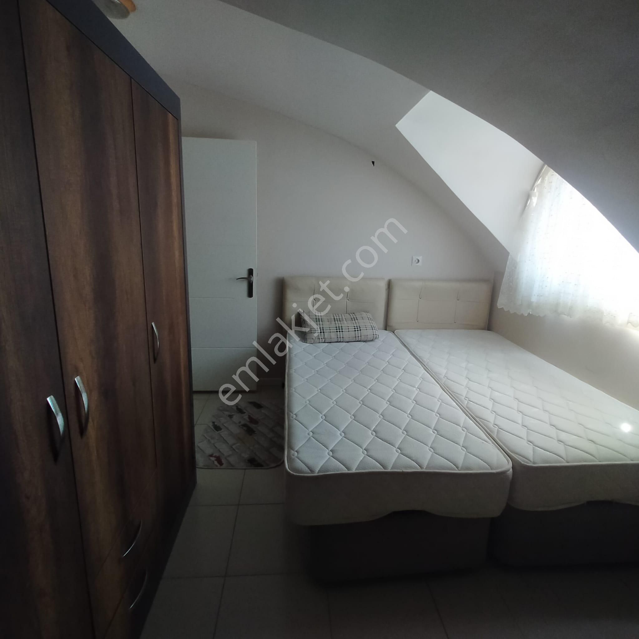 Ender Uysal Gayrimenkulden Asmalıevlerde Klimalı Asansörlü 1+1 Çatıkatı Apart... - Görsel 4