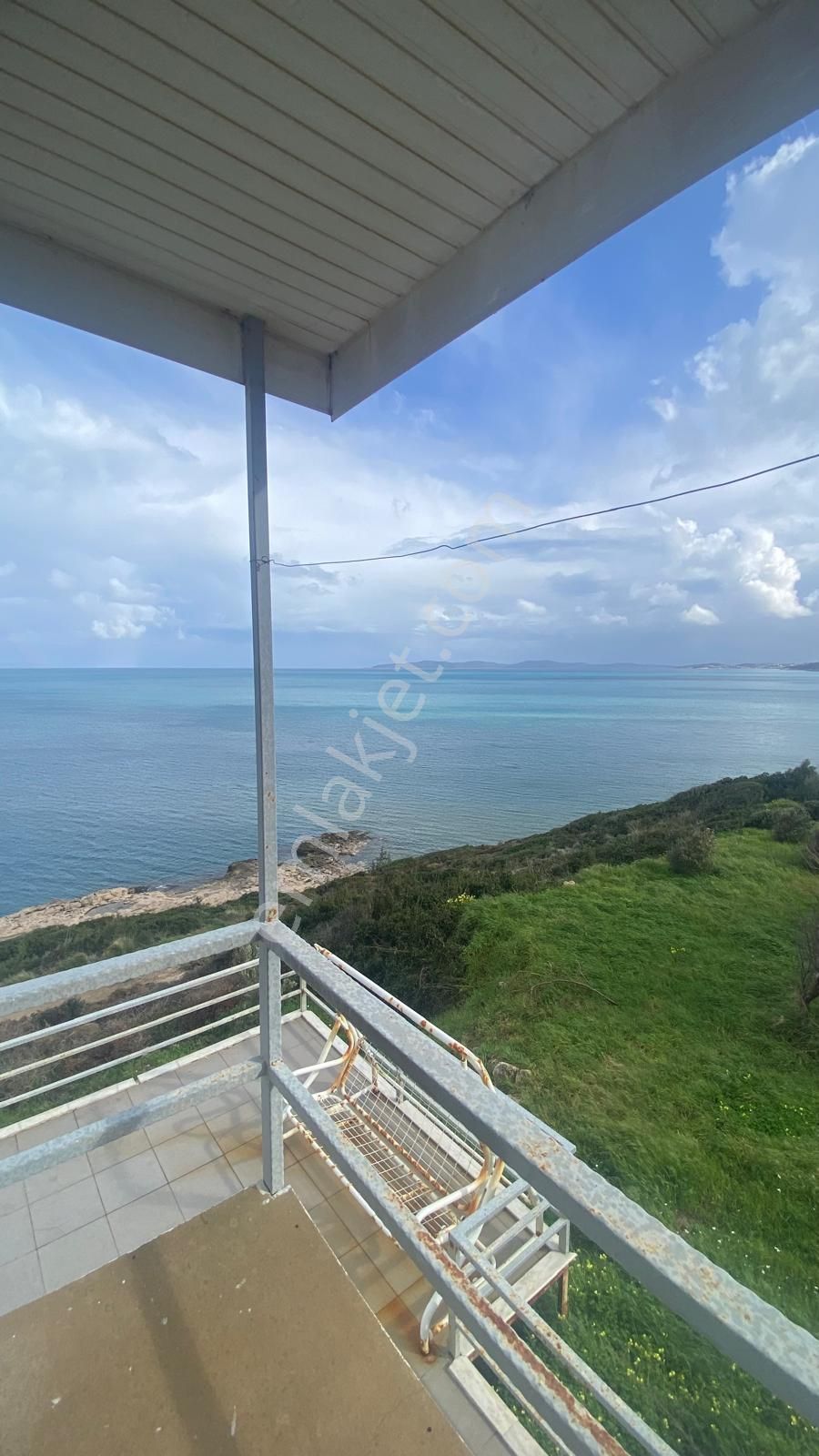 Karaburun Boyabağı'nda Denize Sıfır 2+1 Eşyalı Daire - Görsel 5