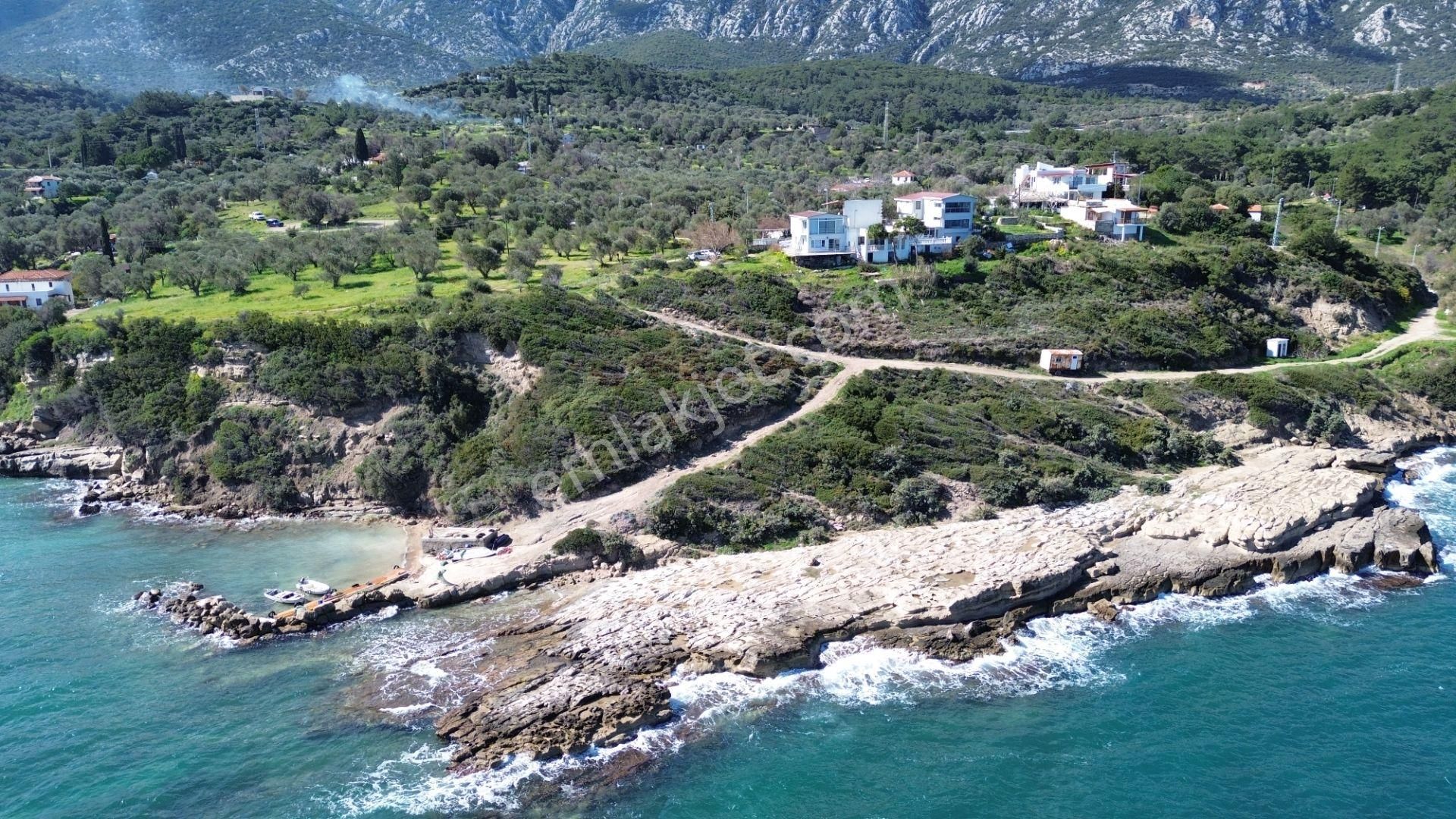 Karaburun Boyabağı'nda Denize Sıfır 2+1 Eşyalı Daire - Görsel 30