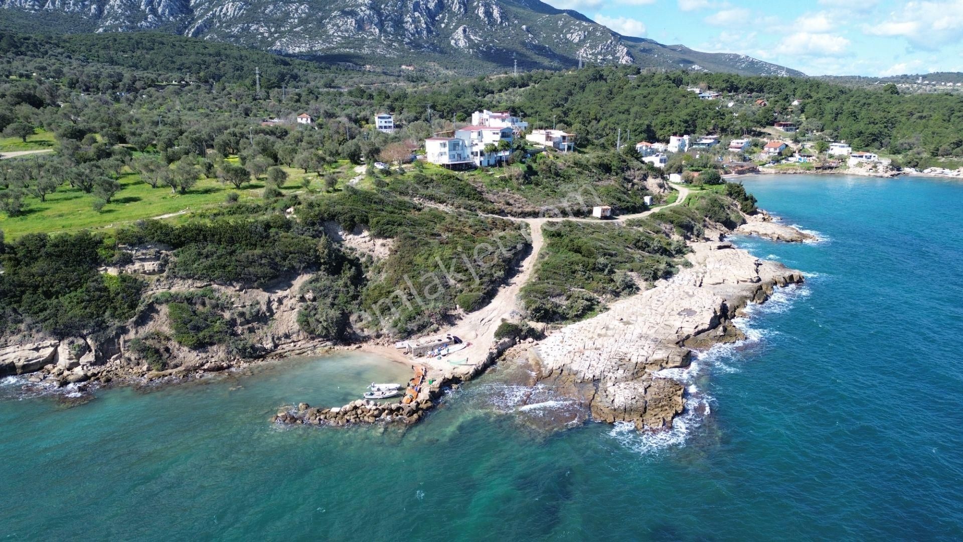 Karaburun Boyabağı'nda Denize Sıfır 2+1 Eşyalı Daire - Görsel 22
