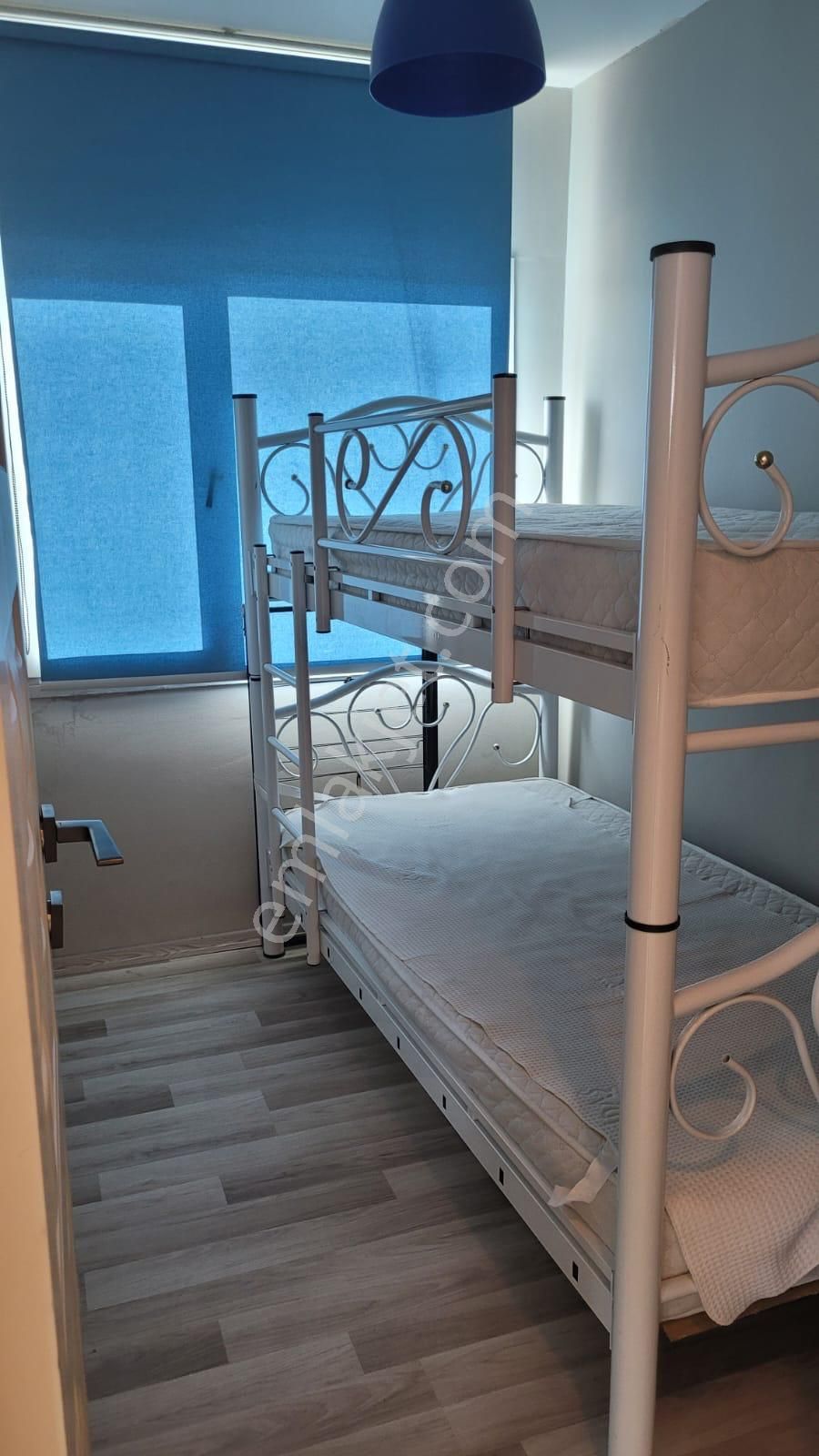Karaburun Boyabağı'nda Denize Sıfır 2+1 Eşyalı Daire - Görsel 4