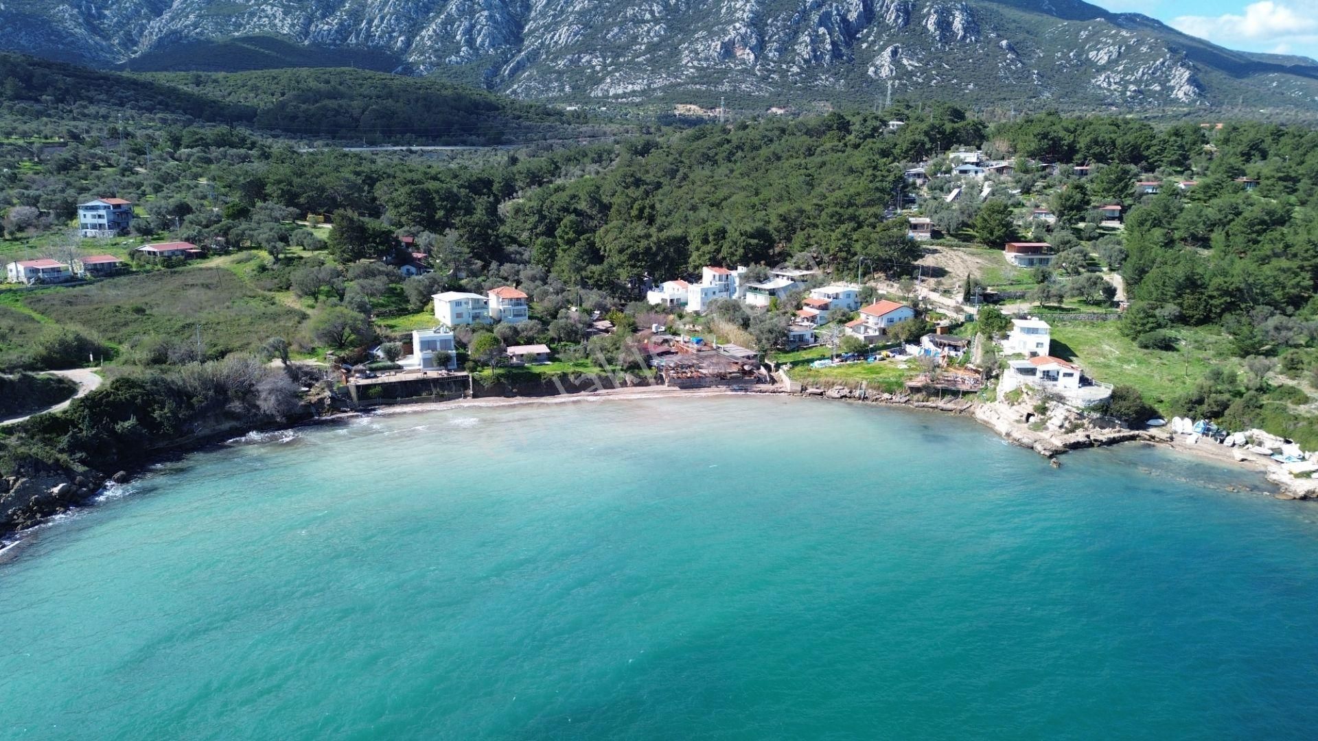 Karaburun Boyabağı'nda Denize Sıfır 2+1 Eşyalı Daire - Görsel 32