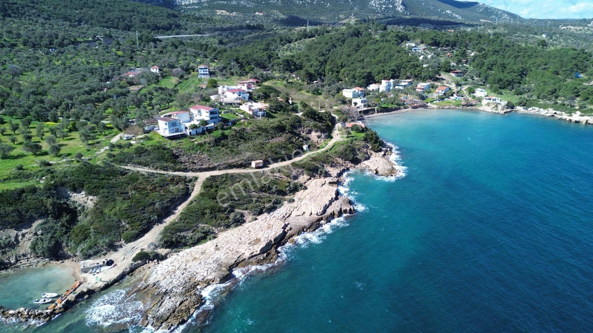 Karaburun Boyabağı'nda Denize Sıfır 2+1 Eşyalı Daire - Görsel 31