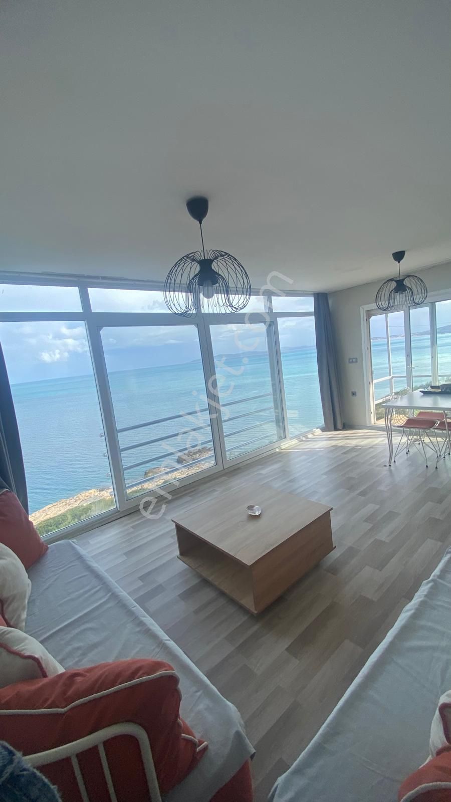 Karaburun Boyabağı'nda Denize Sıfır 2+1 Eşyalı Daire - Görsel 13