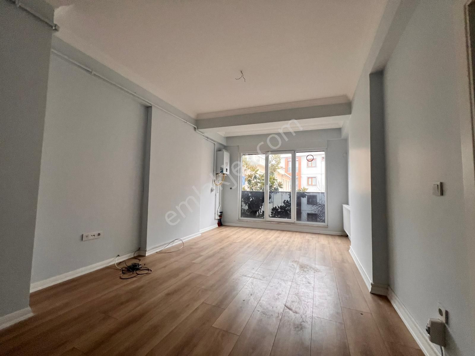 Kaçmaz'dan Tek Yetkili Altıntepe'de Merkezi Konum'da Ara Kat Ferah 2+1 - Görsel 24