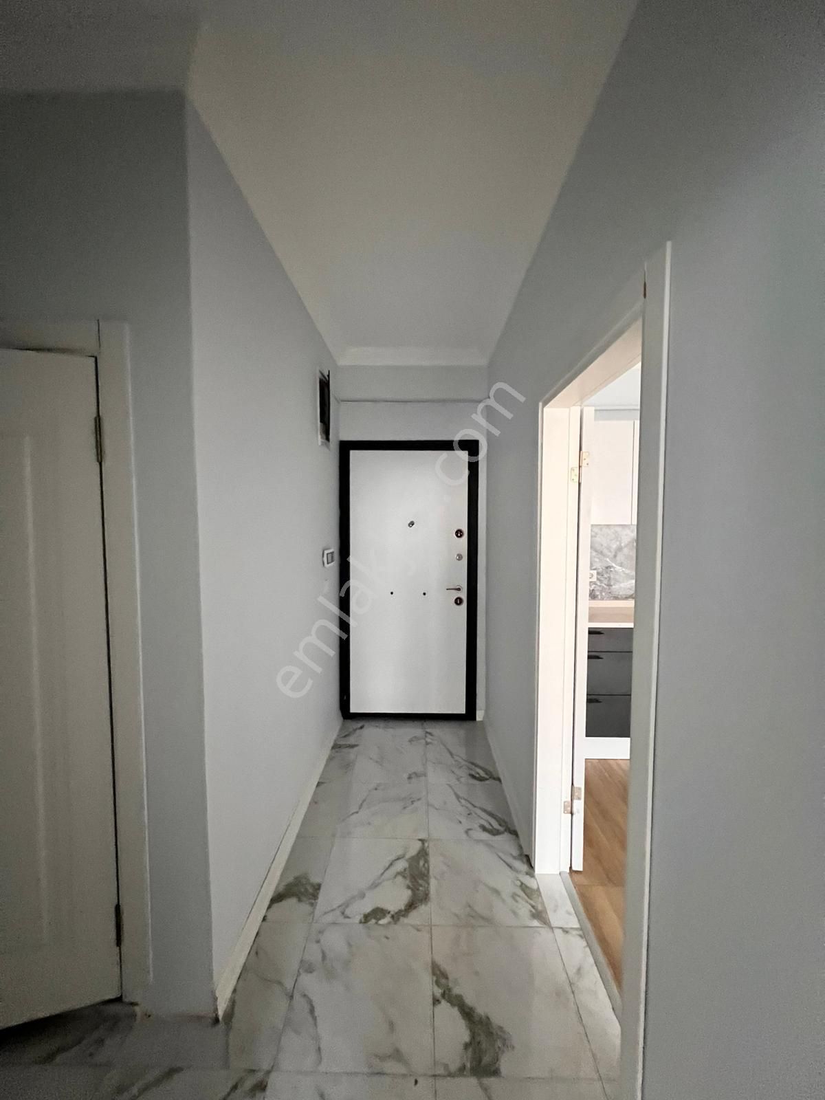 Kaçmaz'dan Tek Yetkili Altıntepe'de Merkezi Konum'da Ara Kat Ferah 2+1 - Görsel 10