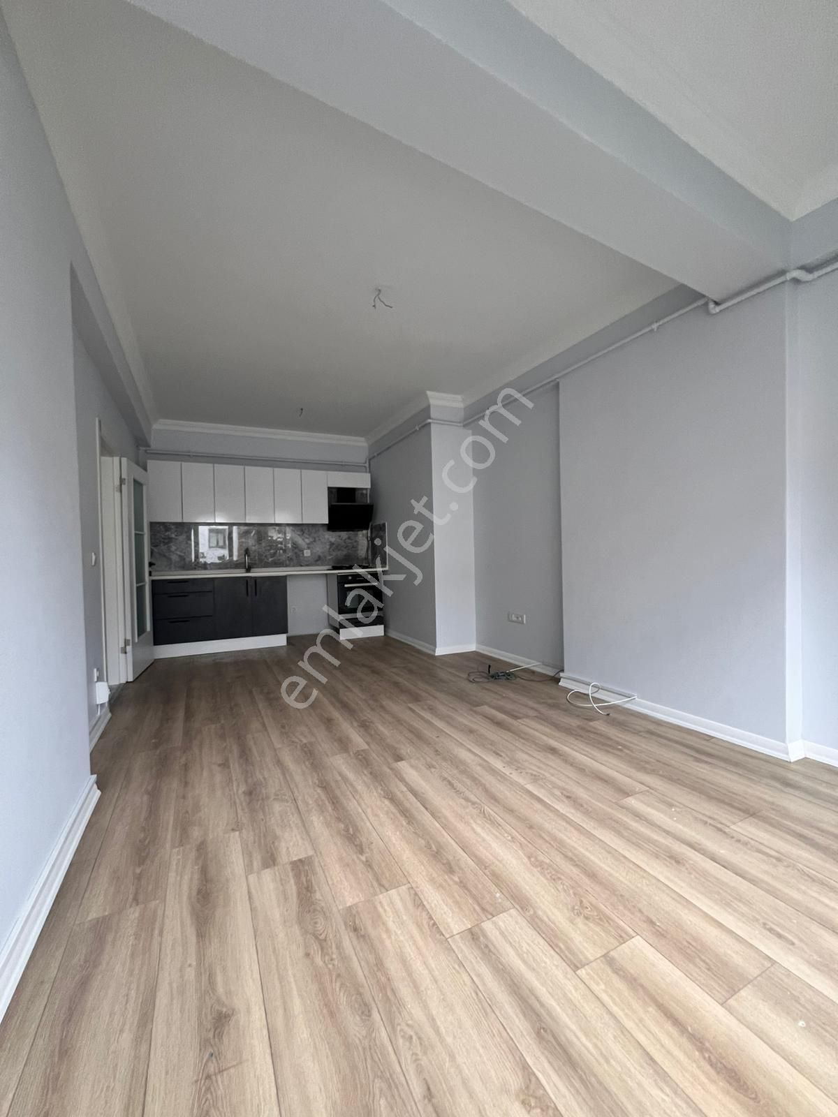 Kaçmaz'dan Tek Yetkili Altıntepe'de Merkezi Konum'da Ara Kat Ferah 2+1 - Görsel 7