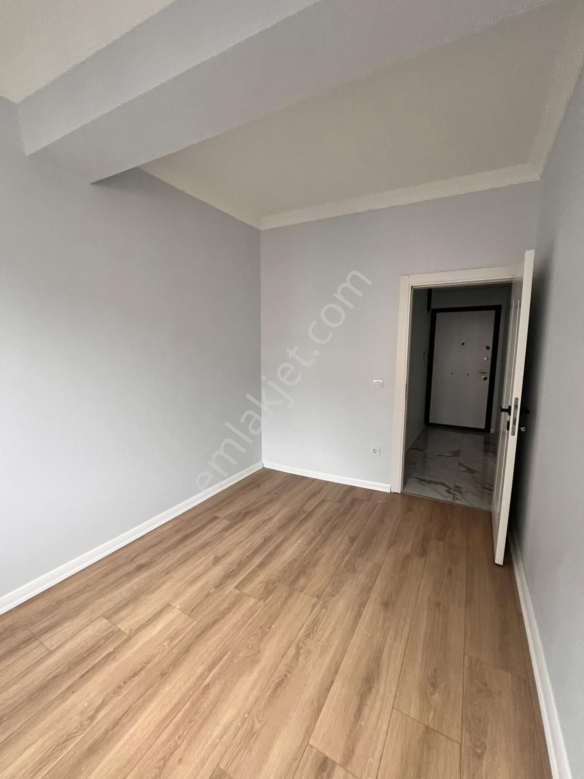 Kaçmaz'dan Tek Yetkili Altıntepe'de Merkezi Konum'da Ara Kat Ferah 2+1 - Görsel 25