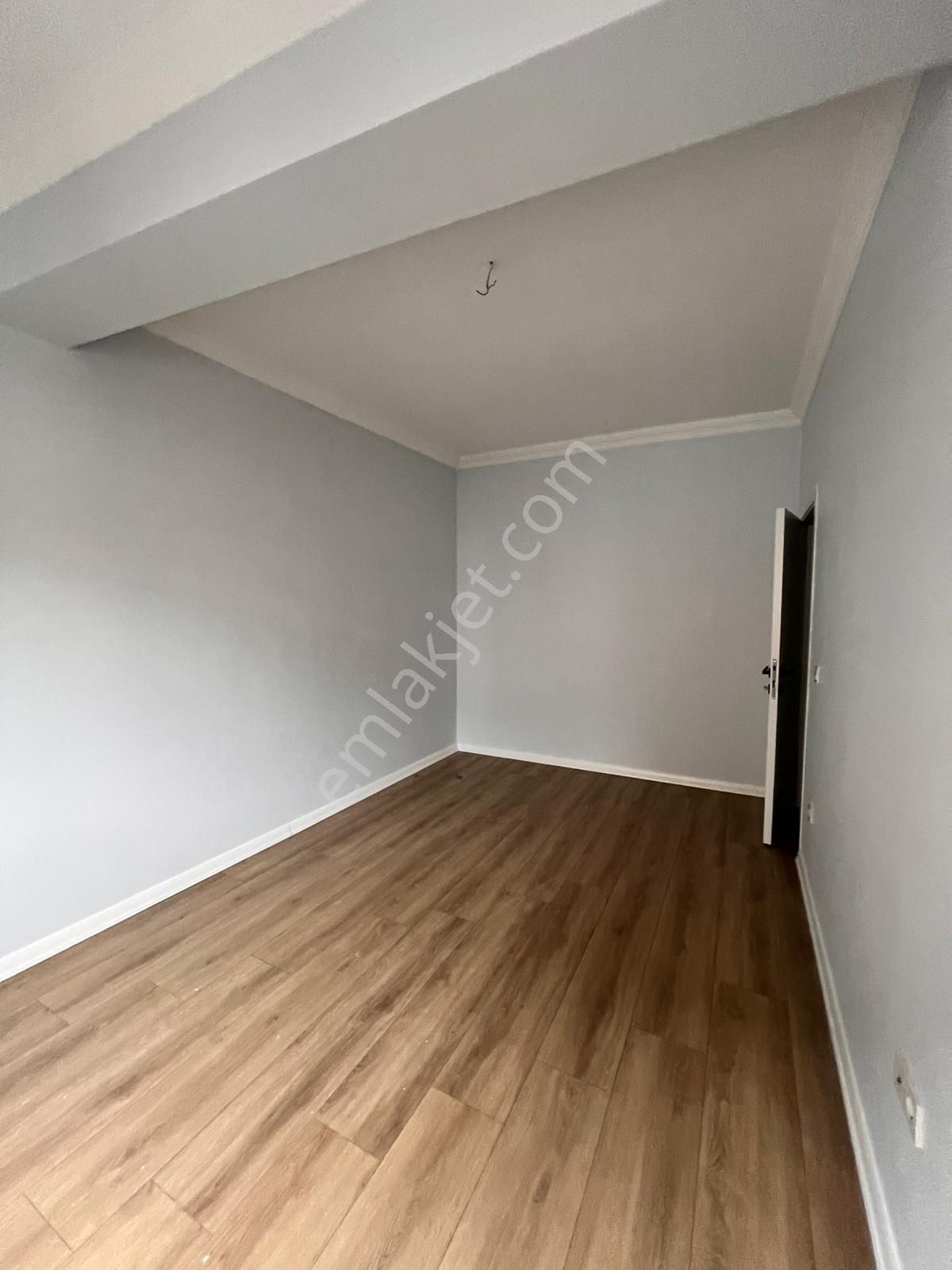 Kaçmaz'dan Tek Yetkili Altıntepe'de Merkezi Konum'da Ara Kat Ferah 2+1 - Görsel 6