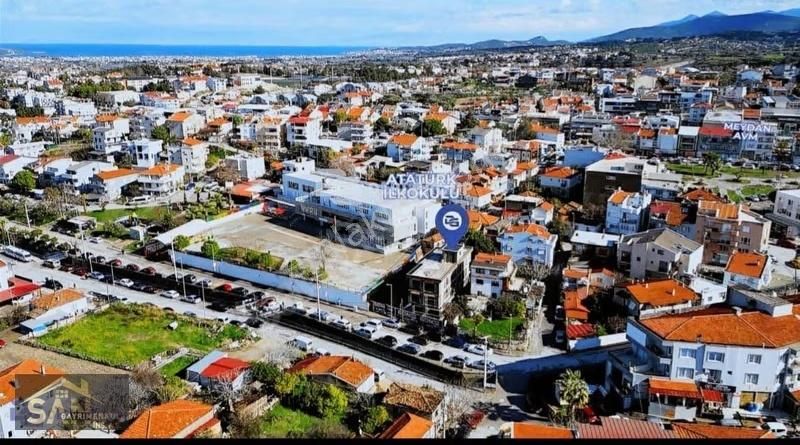 Urla Atatürk İlk Okulu Yanı Kiralık 300 Metre Dükkan