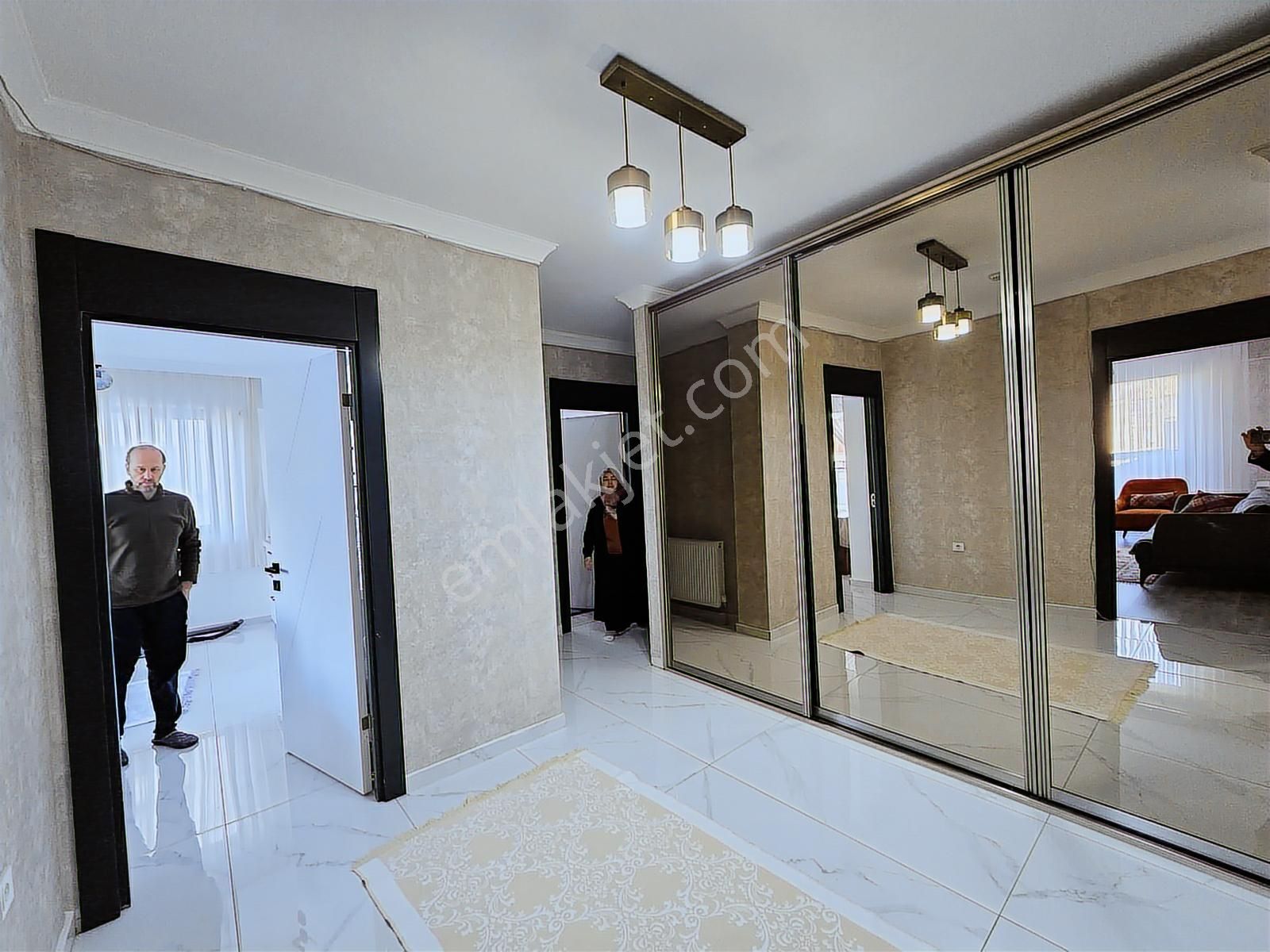 Seval Caddesi Paraleli Sıfır Bina Teras Balkonlu Geniş 4+1 Daire - Görsel 15