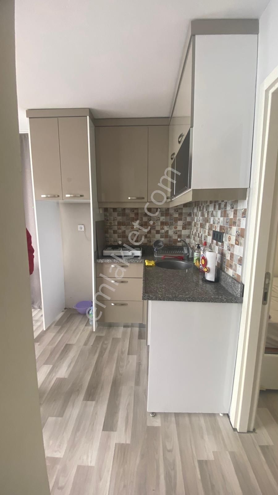 Karaburun Boyabağı'nda Denize Sıfır 2+1 Eşyalı Daire - Görsel 28