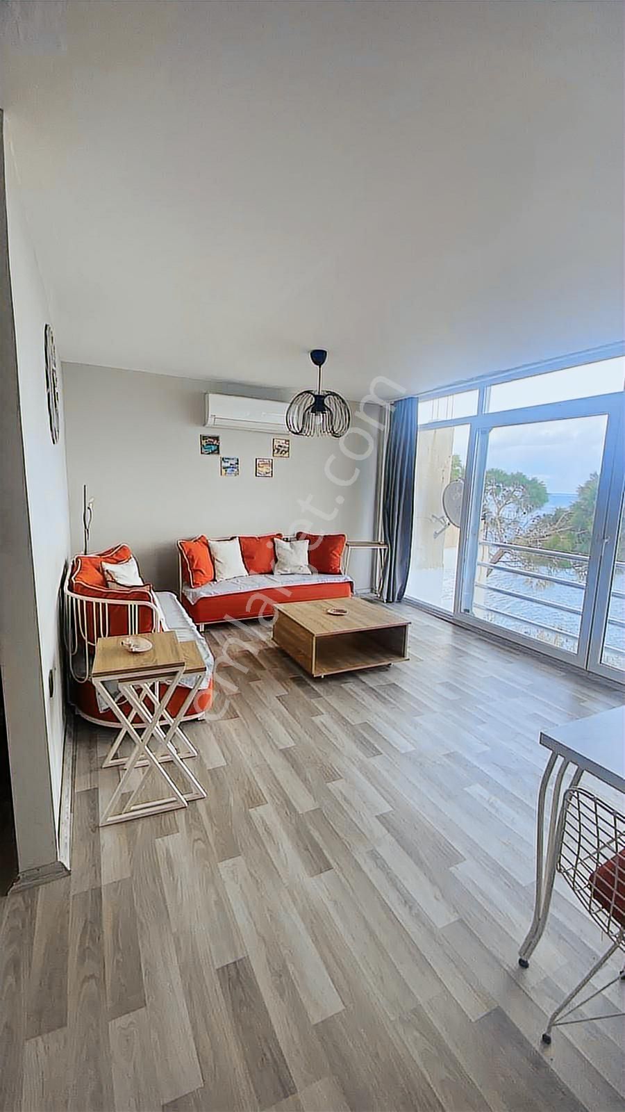 Karaburun Boyabağı'nda Denize Sıfır 2+1 Eşyalı Daire - Görsel 10