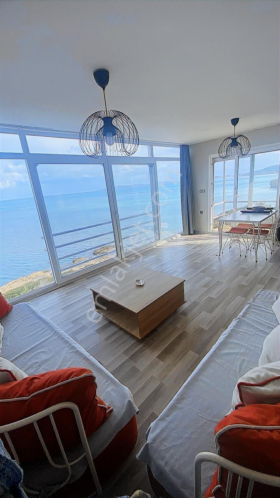 Karaburun Boyabağı'nda Denize Sıfır 2+1 Eşyalı Daire - Görsel 17