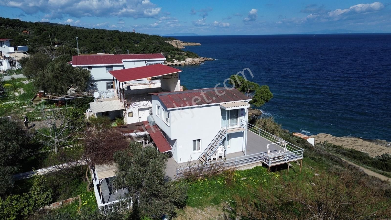 Karaburun Boyabağı'nda Denize Sıfır 2+1 Eşyalı Daire - Görsel 5