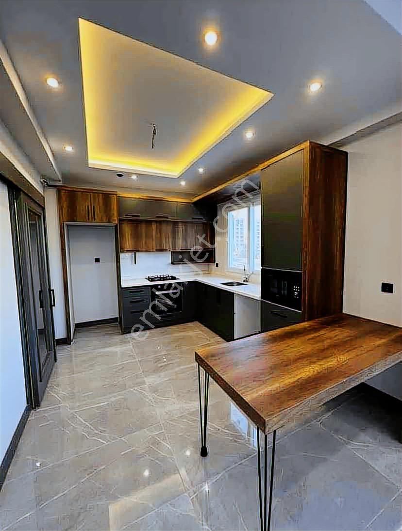 #-yat-# 75.yıl Mah. Açık Mutfak 4+1 Doğalgazlı Site İçi Tek Blok