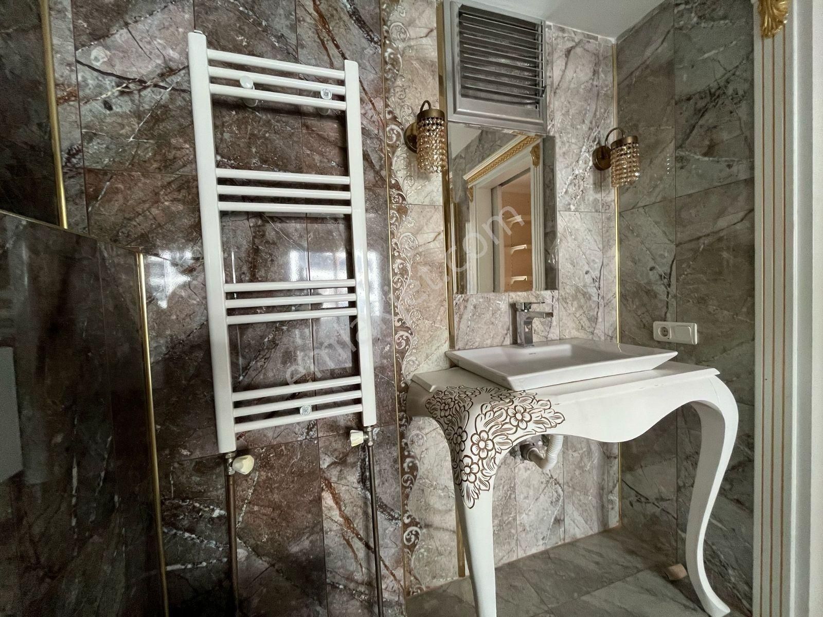 Akdeniz Mah 4+1 Geniş Oturum Lüx Daire - Görsel 24