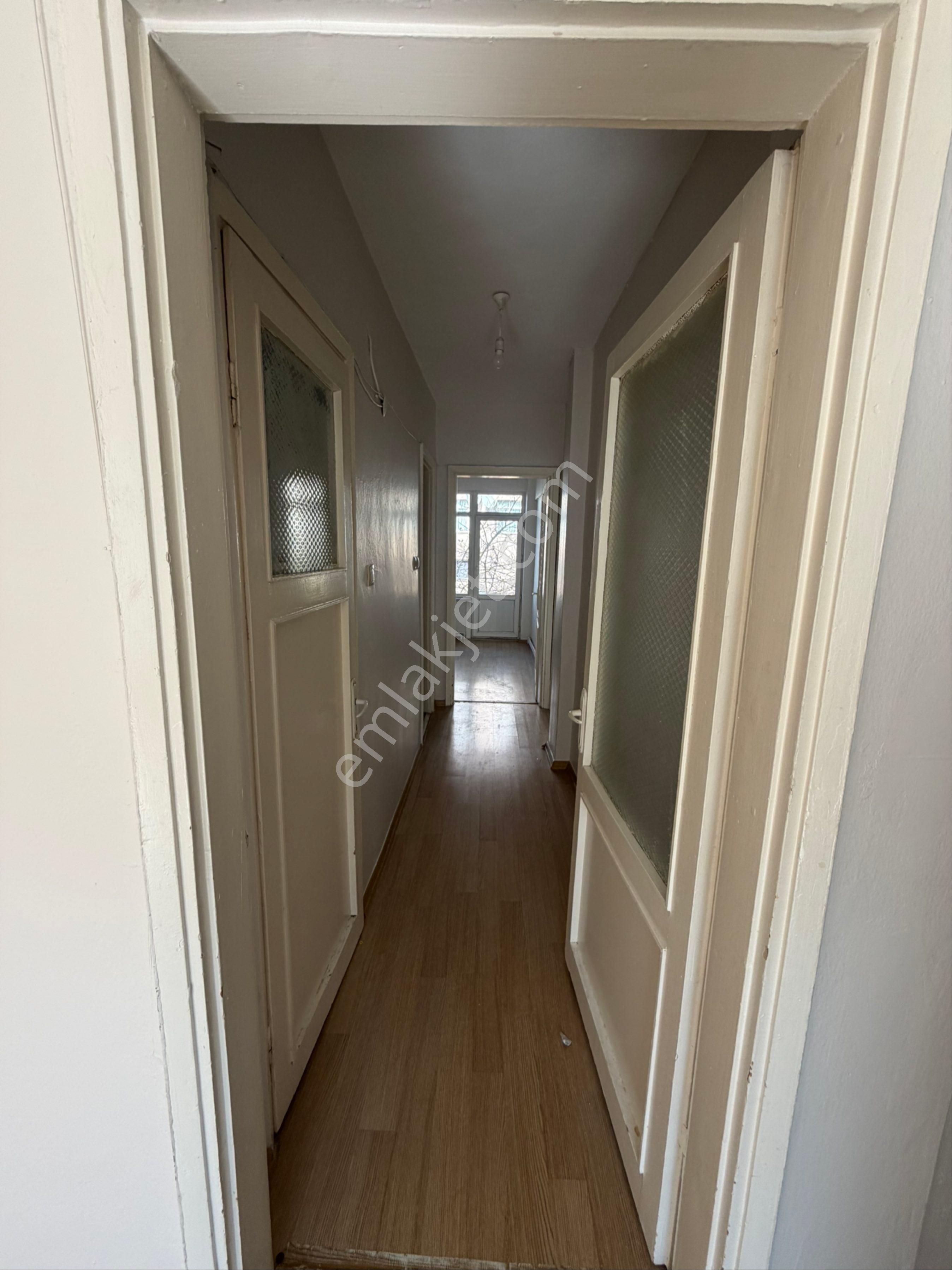 Kadıköy Merkezde Rıhtıma Yakın Aydınlık Ara Kat Kiralık Daire - Görsel 8